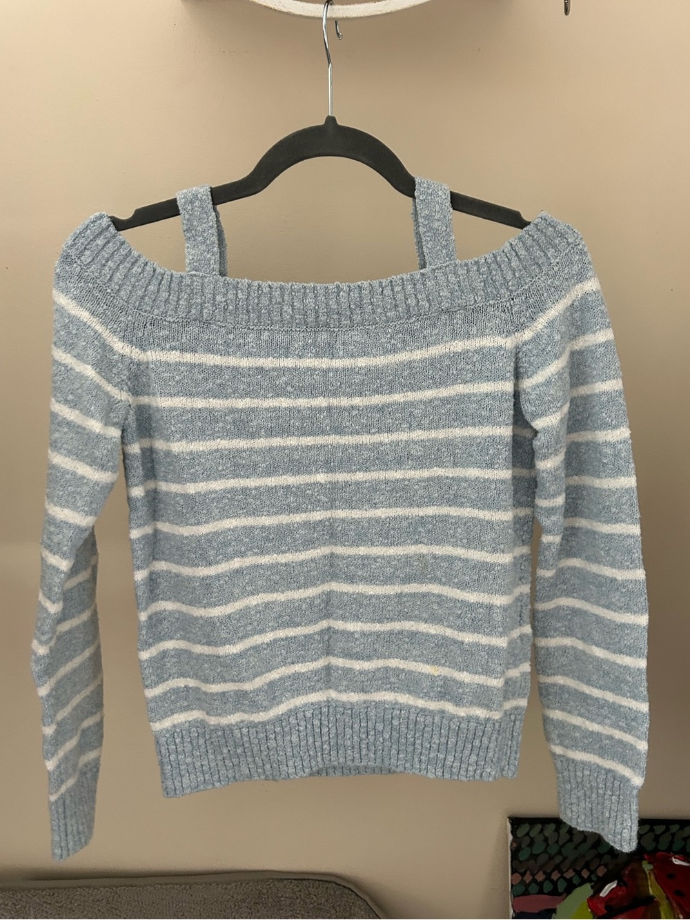abercrombie kids Light Blue and White Striped Off-Shoulder Sweater Kids’ 13/14 - Picture 2 of 4